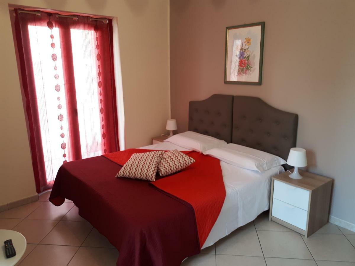 Casa Vacanza "La Chiazza Di Grutti" Grotte  外观 照片