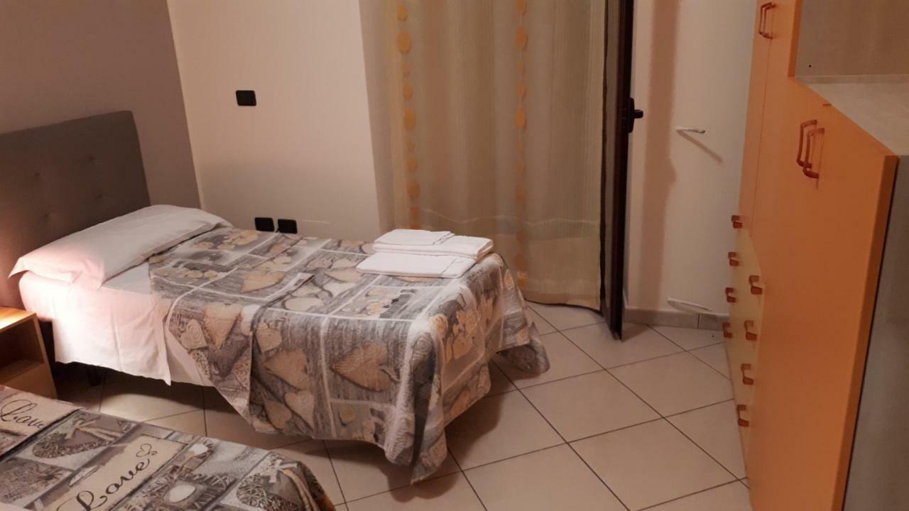 Casa Vacanza "La Chiazza Di Grutti" Grotte  外观 照片